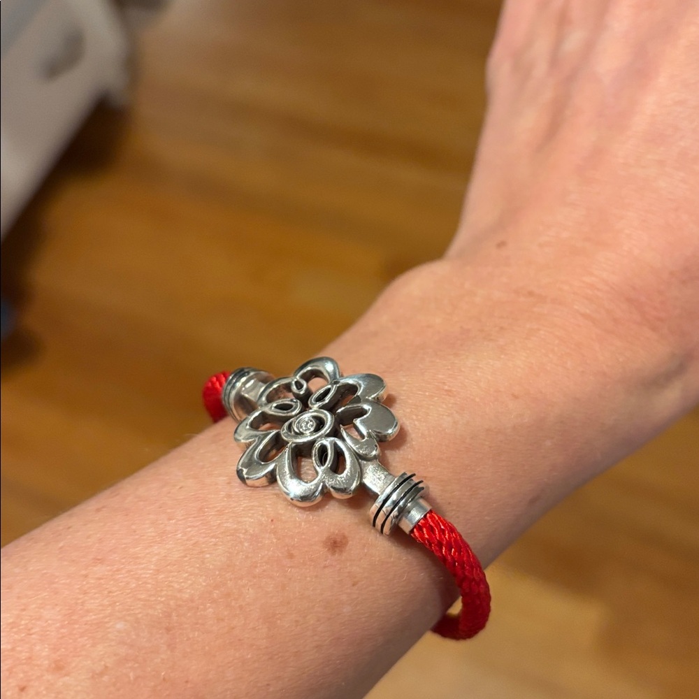 Brighton Flower Bracelet - Picture 4 of 4